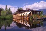 owner, tourists, house boat the floating heaven of kashmir valley, Himalayas
