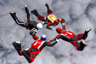 Seven Top Places for Skydiving in the World Seven Top Places for Skydiving in the World