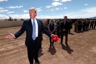 &lsquo;U.S. is Full&rsquo;: Trump Announces to Migrants at Mexico Border