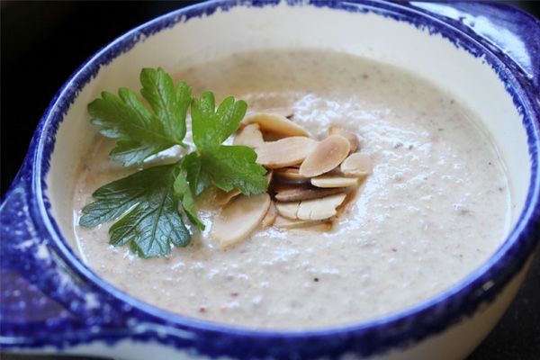 Healthy Almond and Mushroom Soup},{Healthy Almond and Mushroom Soup