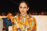 Ramcharan, Rakul Preet Singh news, rakul trending for her glamorous acts, Nannaku prematho