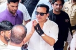 Saif Ali Khan latest video, Saif Ali Khan latest breaking, saif ali khan walks out of hospital after getting discharged, Saif
