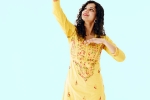 Salwar Kameez breaking, Salwar Kameez summers, why salwar kameez is the best outfit for summer, Scarf